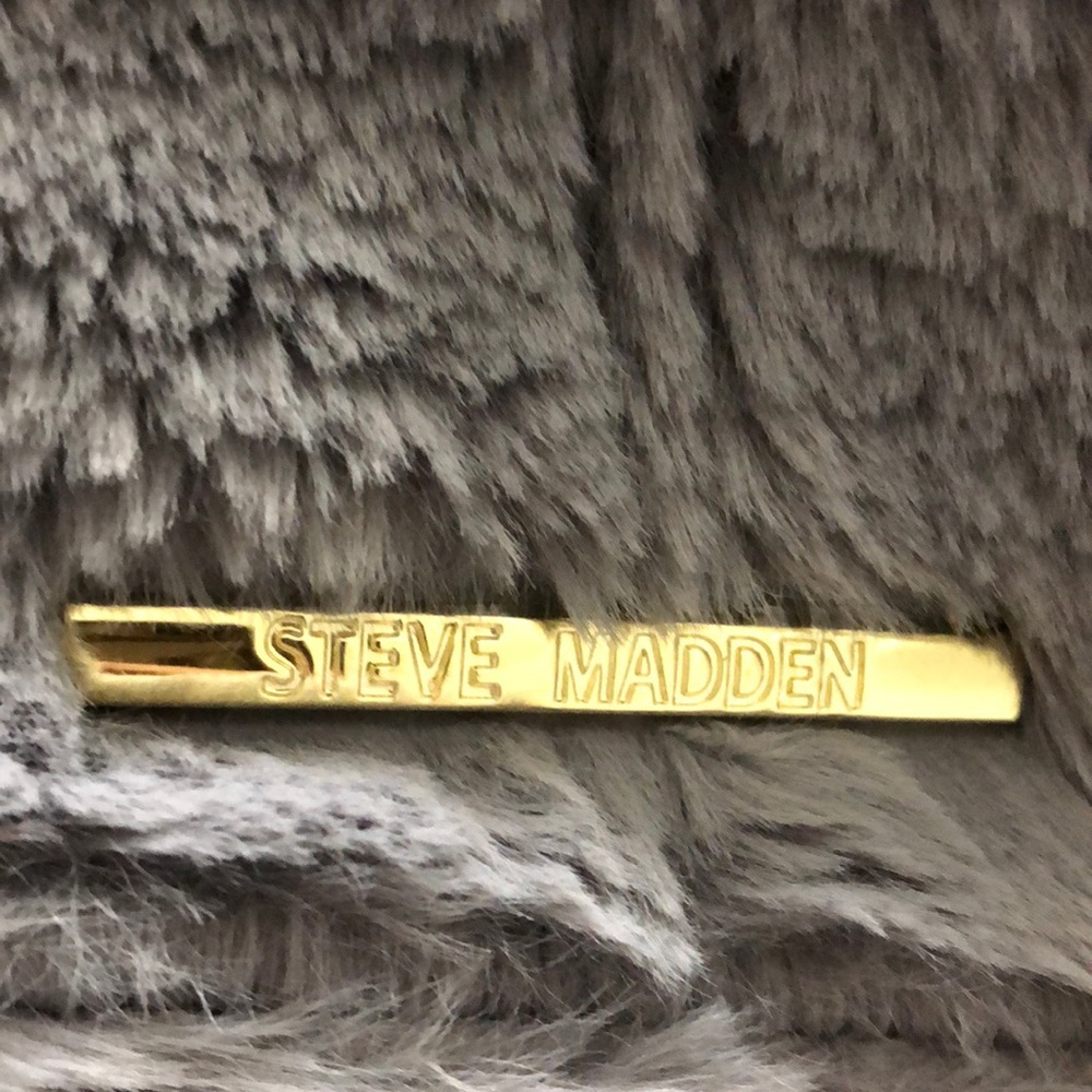 Steve Madden Faux Fur Purse - Picture 2 of 6